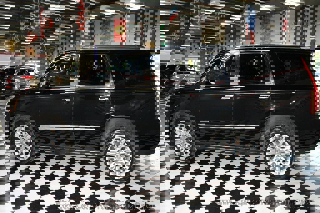 Used 2015 Cadillac Escalade Premium image 7