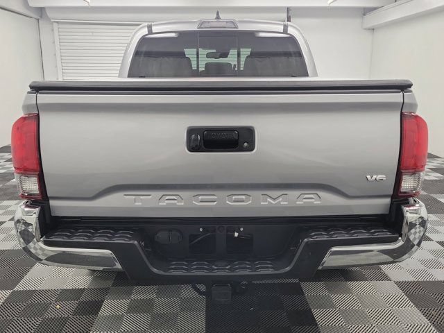 Used 2021 Toyota Tacoma SR5 RWD image 5
