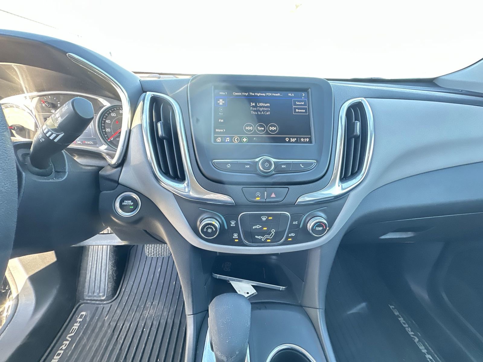 Used 2024 Chevrolet Equinox LS w/ LS Convenience Package AWD/4WD image 13