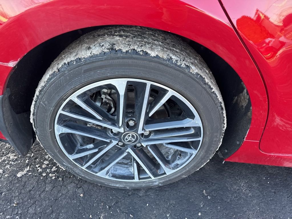 Used 2025 Toyota Camry XLE image 43