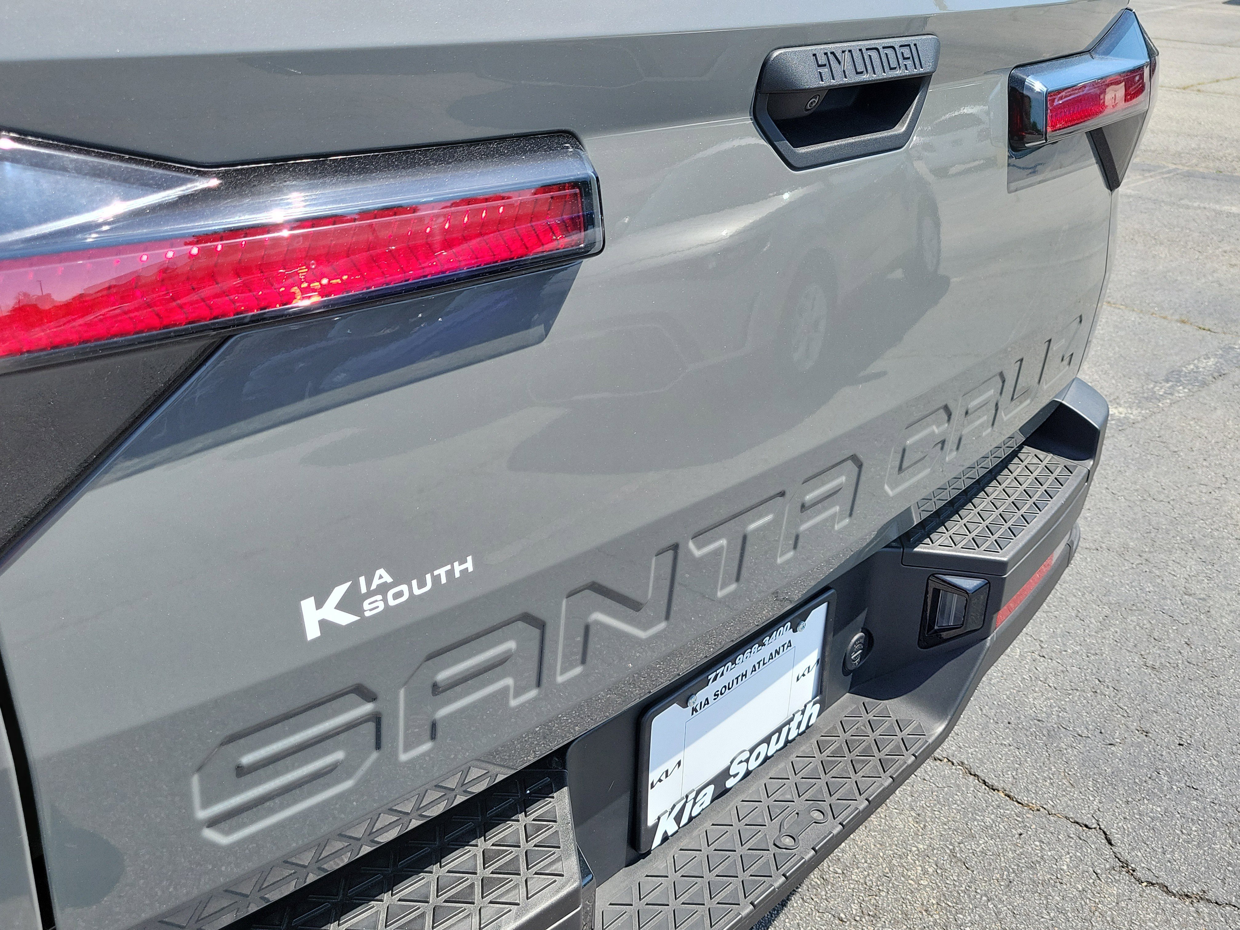 Used 2025 Hyundai Santa Cruz SE image 7