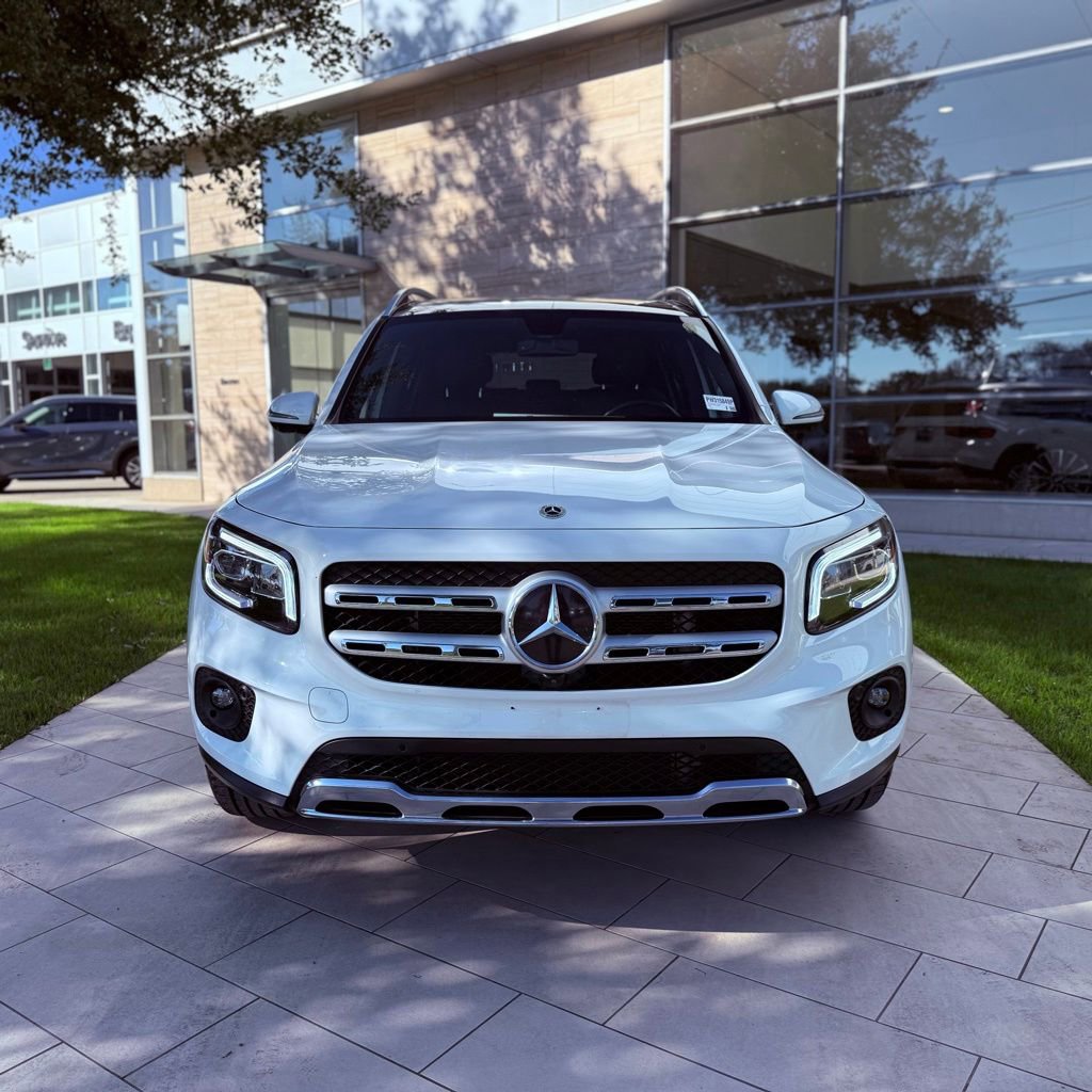 Used 2023 Mercedes-Benz GLB 250 image 3