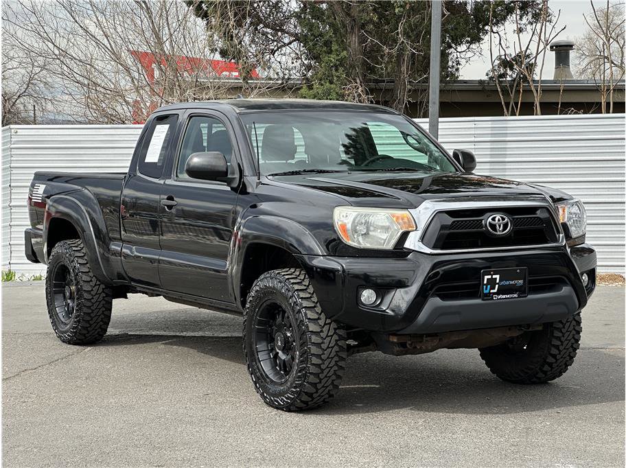 Used 2012 Toyota Tacoma 4x4 Access Cab V6 w/ TRD Off-Road Pkg image 8