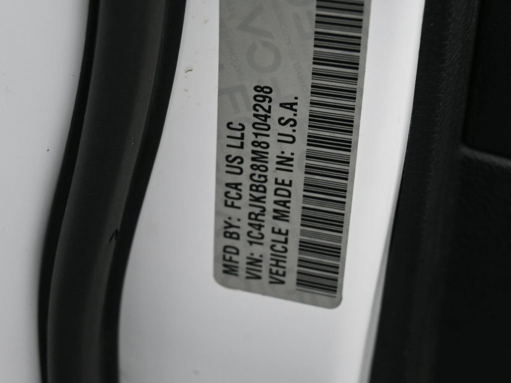 Used 2021 Jeep Grand Cherokee L Limited w/ Luxury Tech Group II image 19