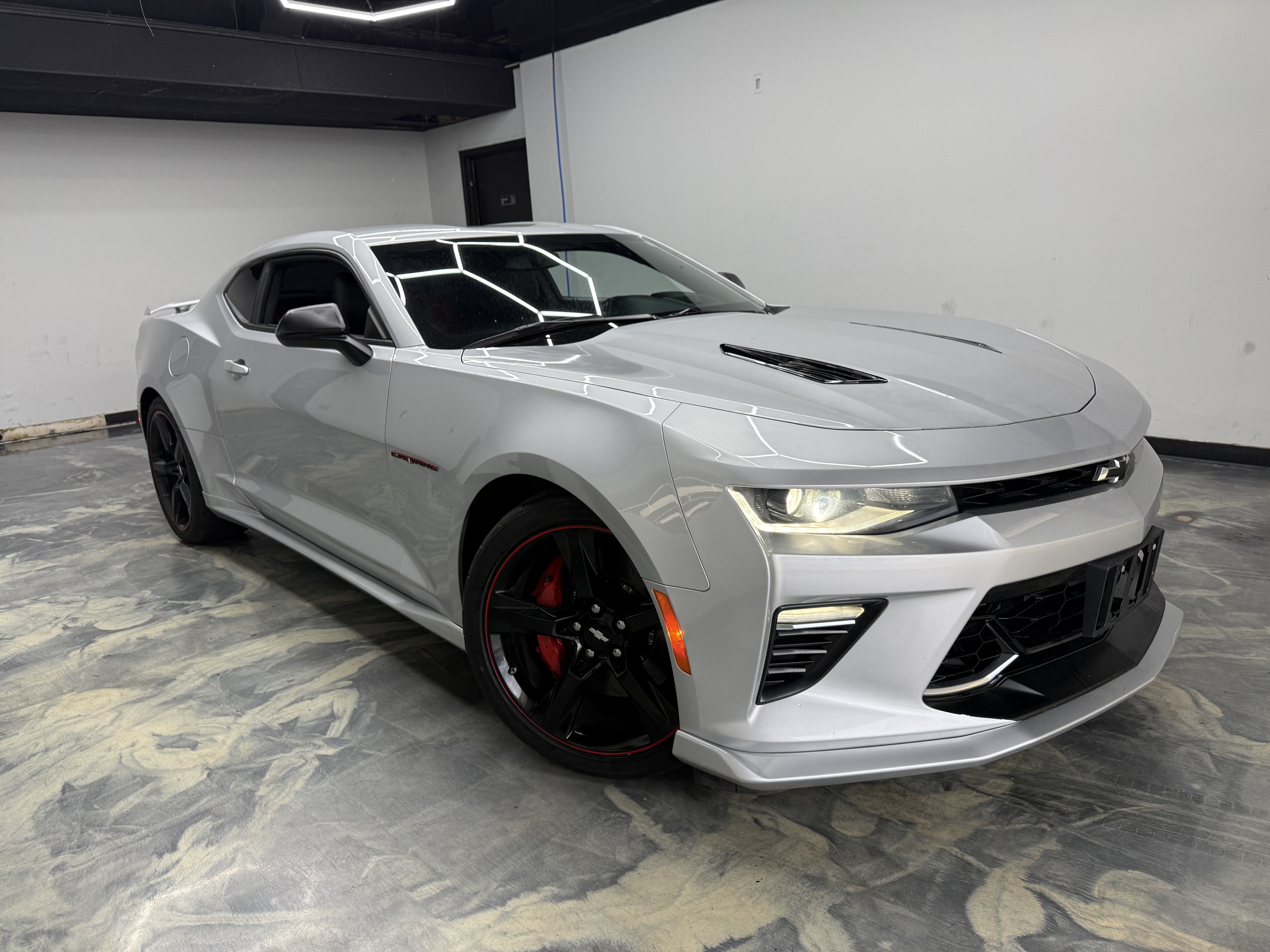 Used 2016 Chevrolet Camaro SS RWD image 6