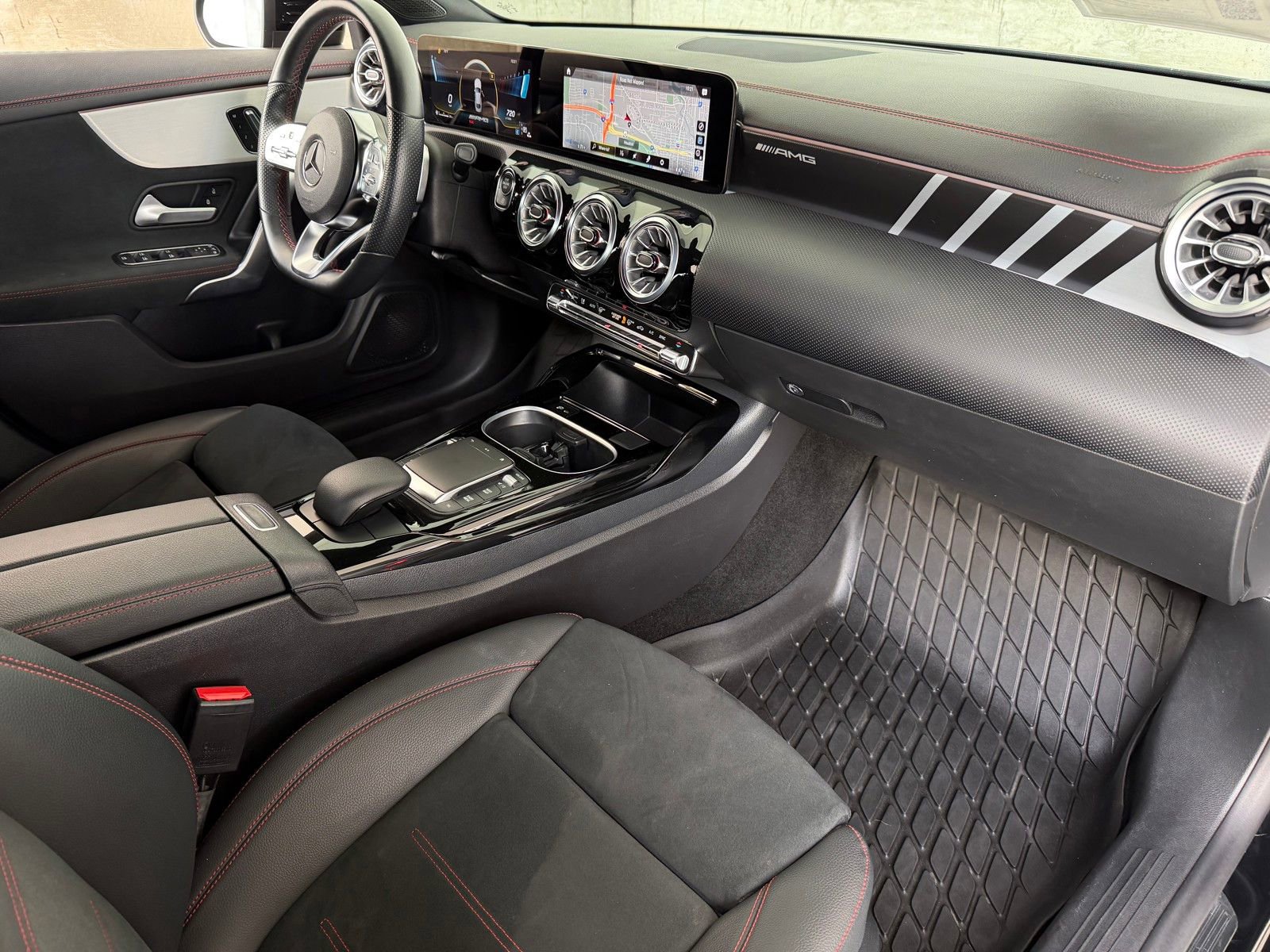 Certified 2023 Mercedes-Benz CLA 35 AMG 4MATIC image 16