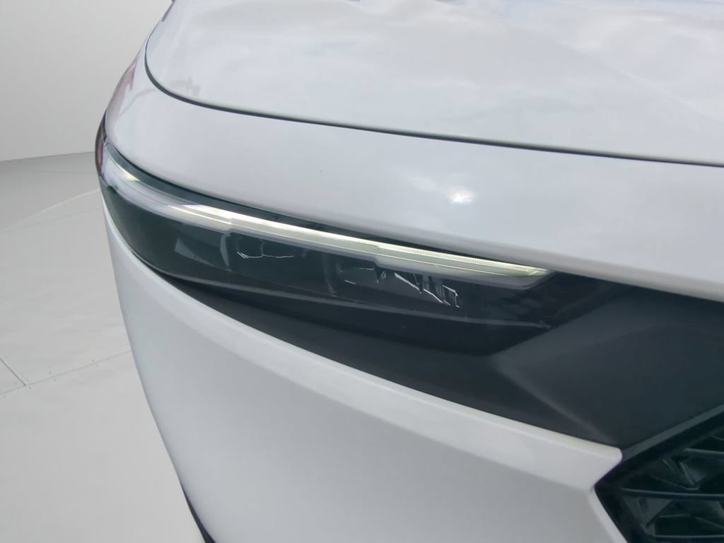 Certified 2025 Honda Accord LX image 23