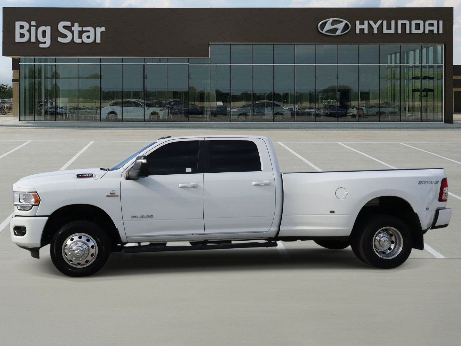 Used 2024 RAM 3500 Lone Star w/ Sport Appearance Package AWD/4WD image 2