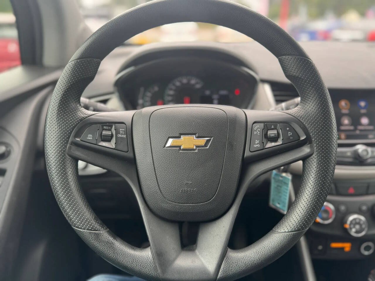 Used 2021 Chevrolet Trax LT FWD image 21