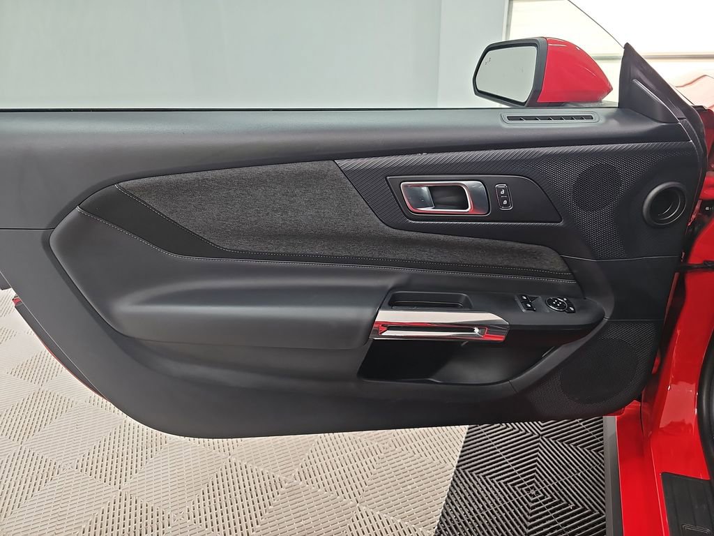 Used 2024 Ford Mustang Coupe image 12