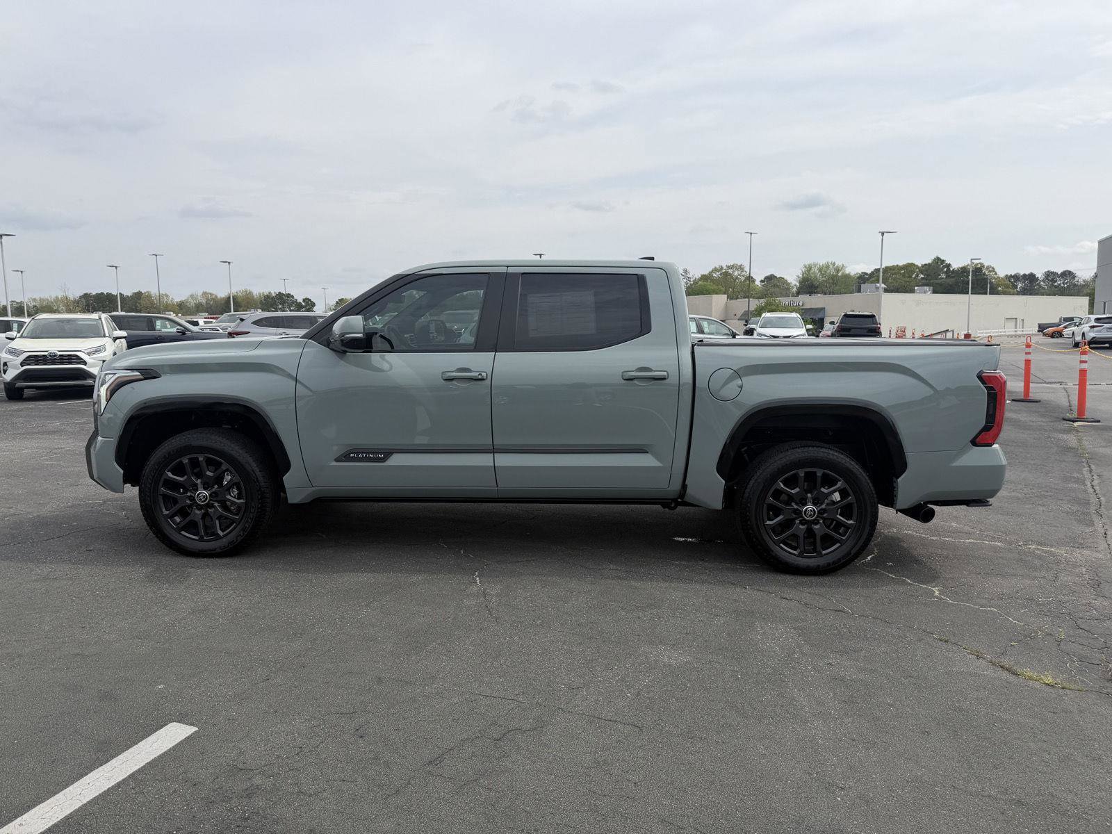 Used 2024 Toyota Tundra Platinum image 4