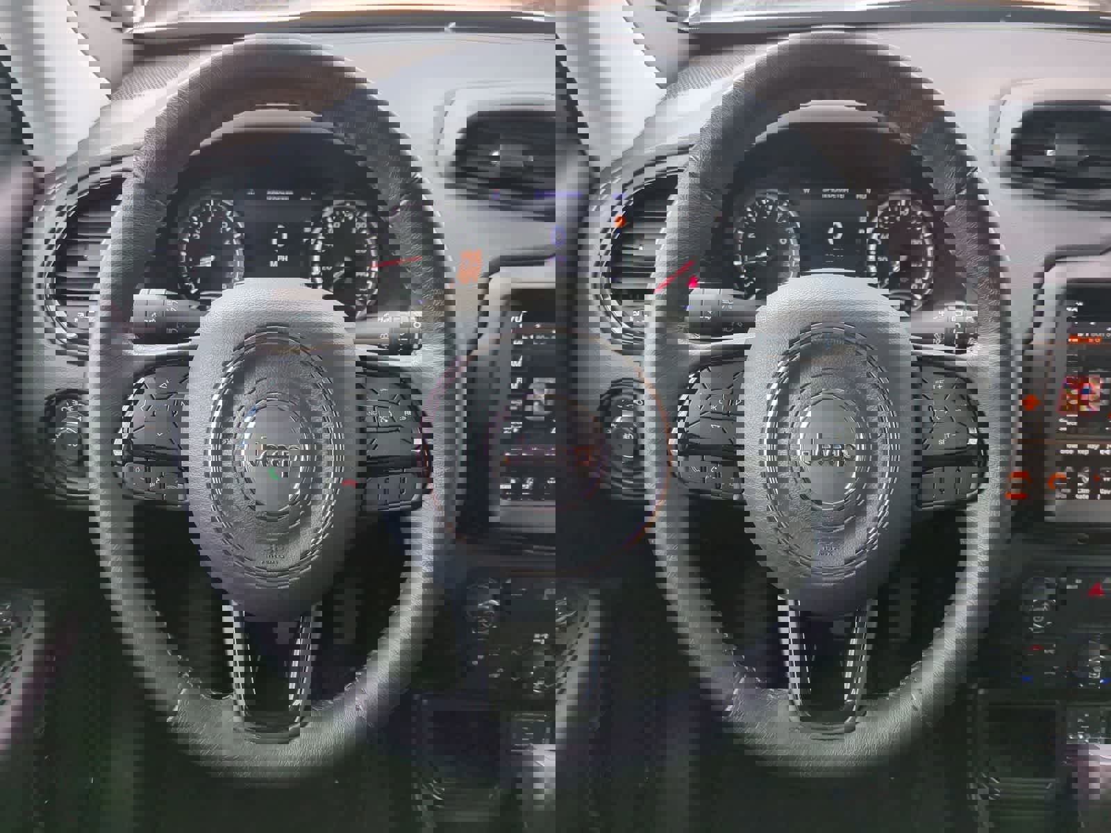 Used 2020 Jeep Renegade Altitude w/ UConnect 8.4 Nav Group image 23