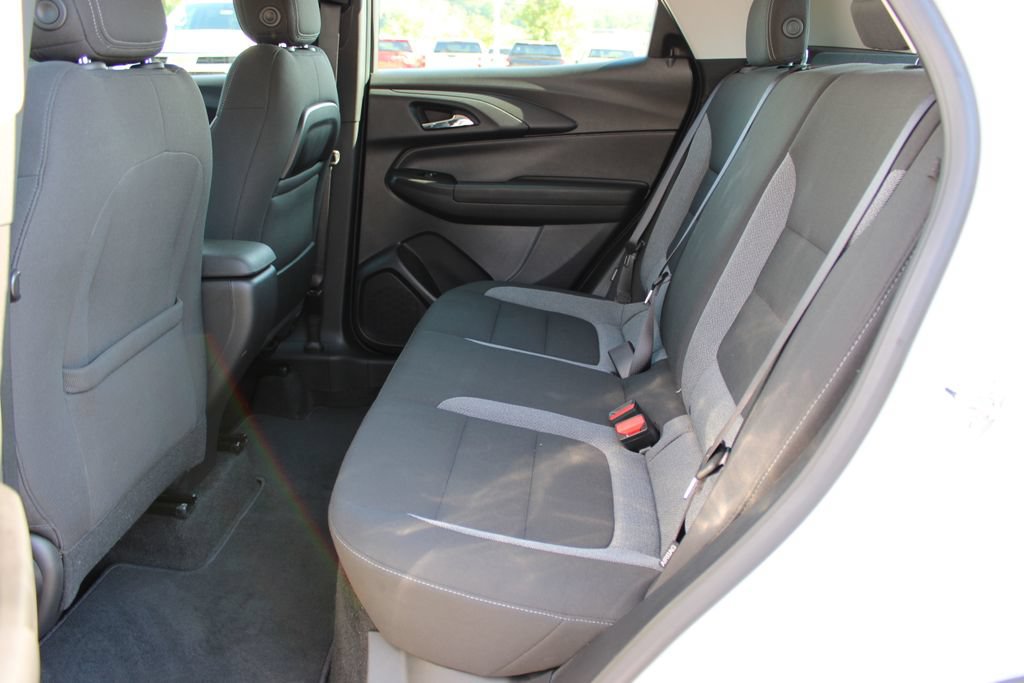 Used 2023 Chevrolet TrailBlazer LS FWD image 31
