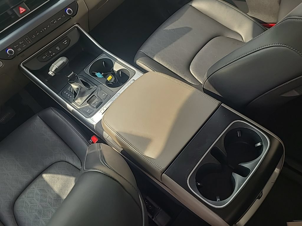 Certified 2025 Kia Carnival FWD image 18