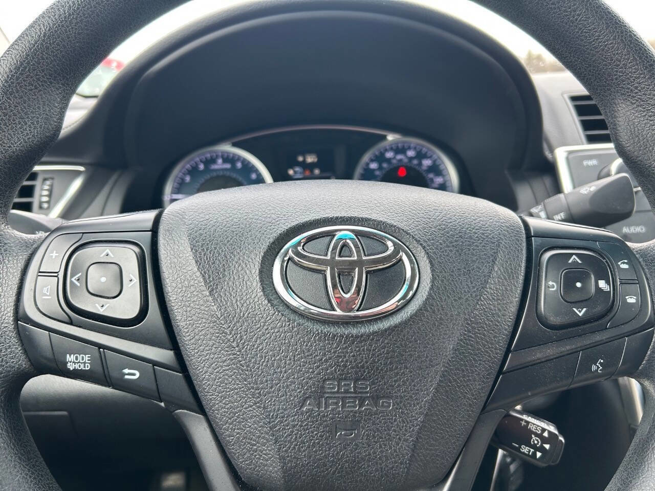 Used 2016 Toyota Camry LE image 22