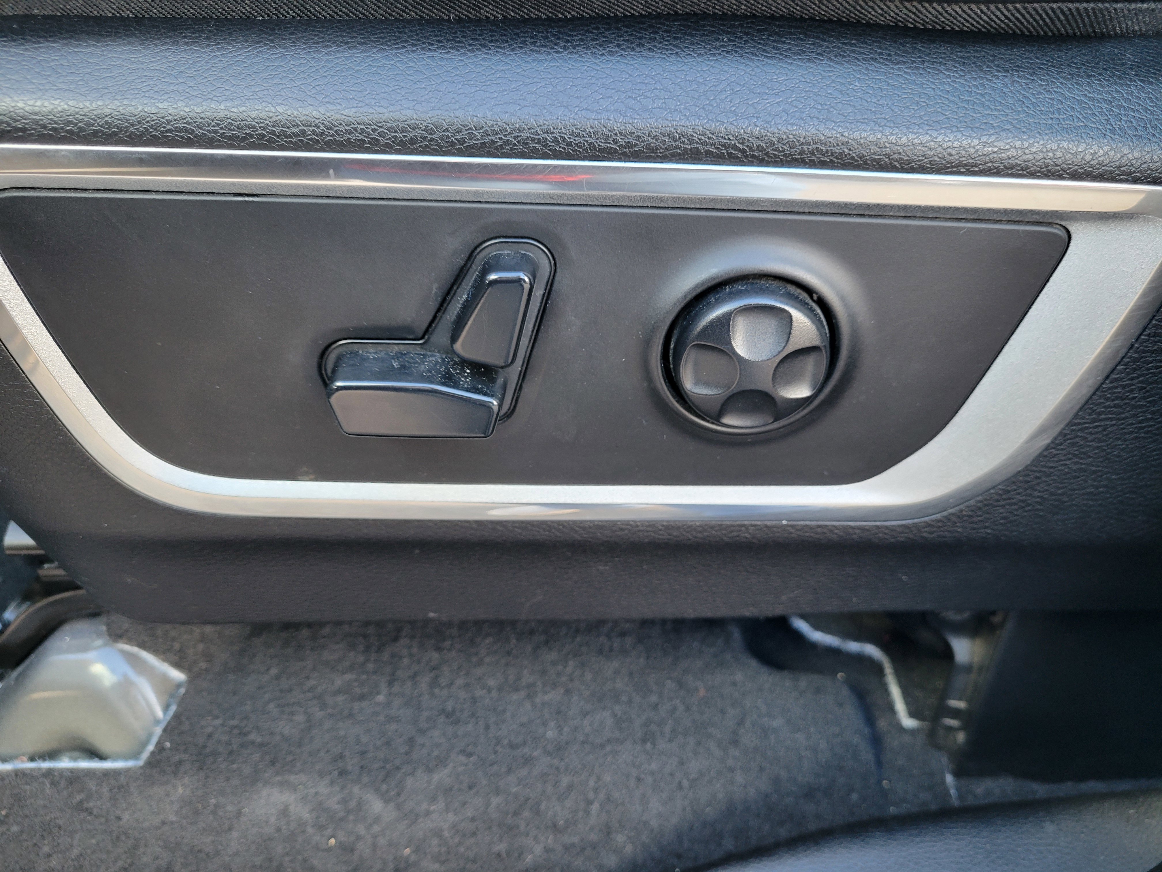 Used 2019 RAM 1500 Laramie image 24