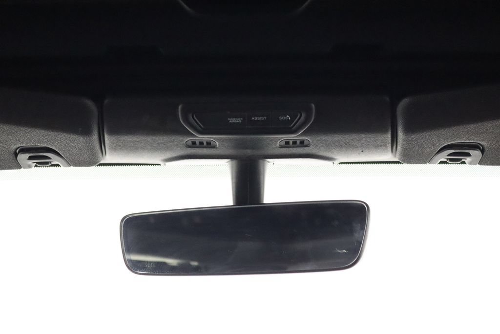 Used 2022 Jeep Gladiator Rubicon w/ LED Lighting Group AWD/4WD image 24