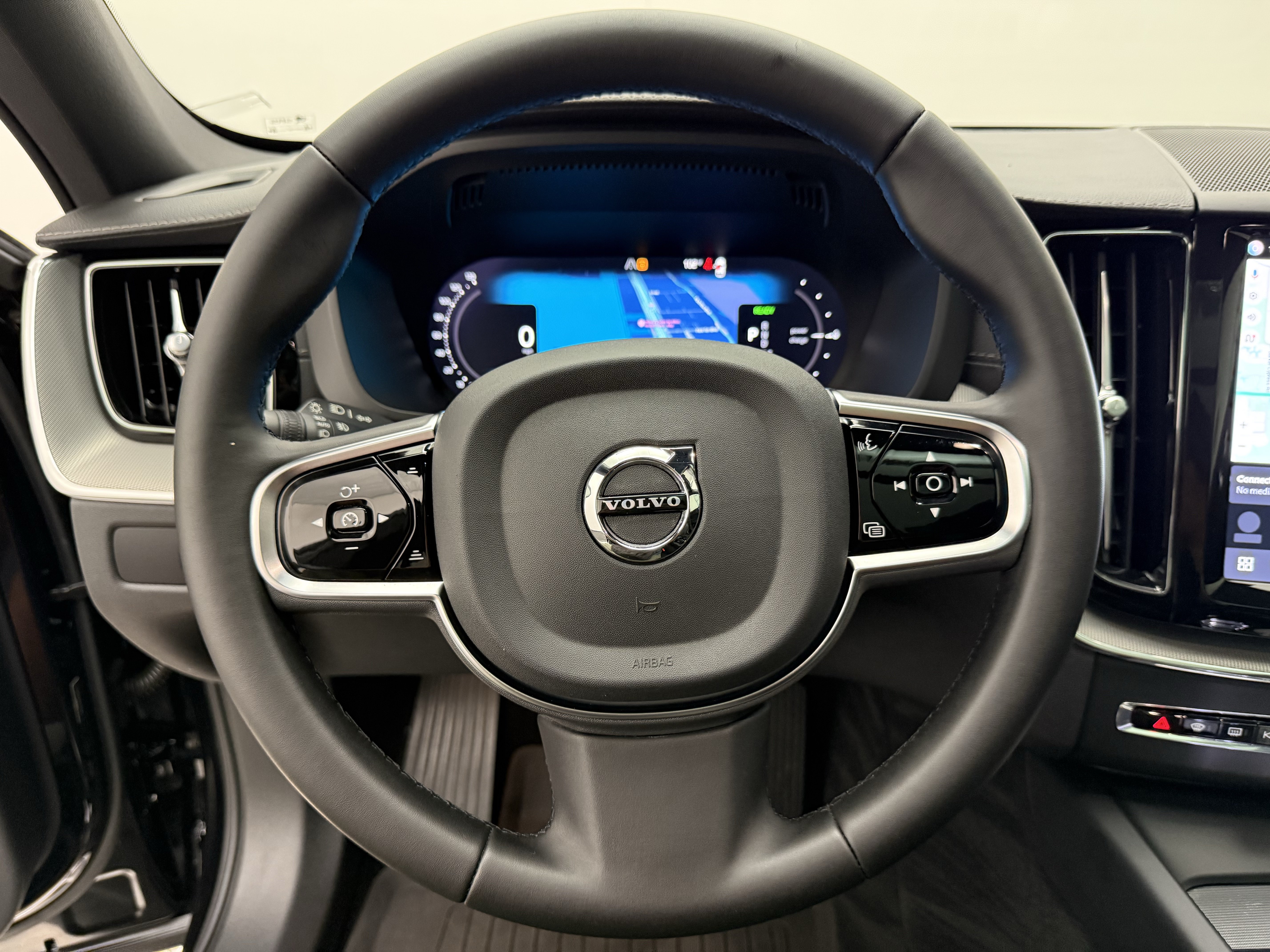 Certified 2024 Volvo XC60 T8 Ultimate w/ Protection Package Premier AWD/4WD image 14
