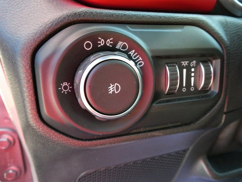 Used 2018 Jeep Wrangler Unlimited Rubicon image 24