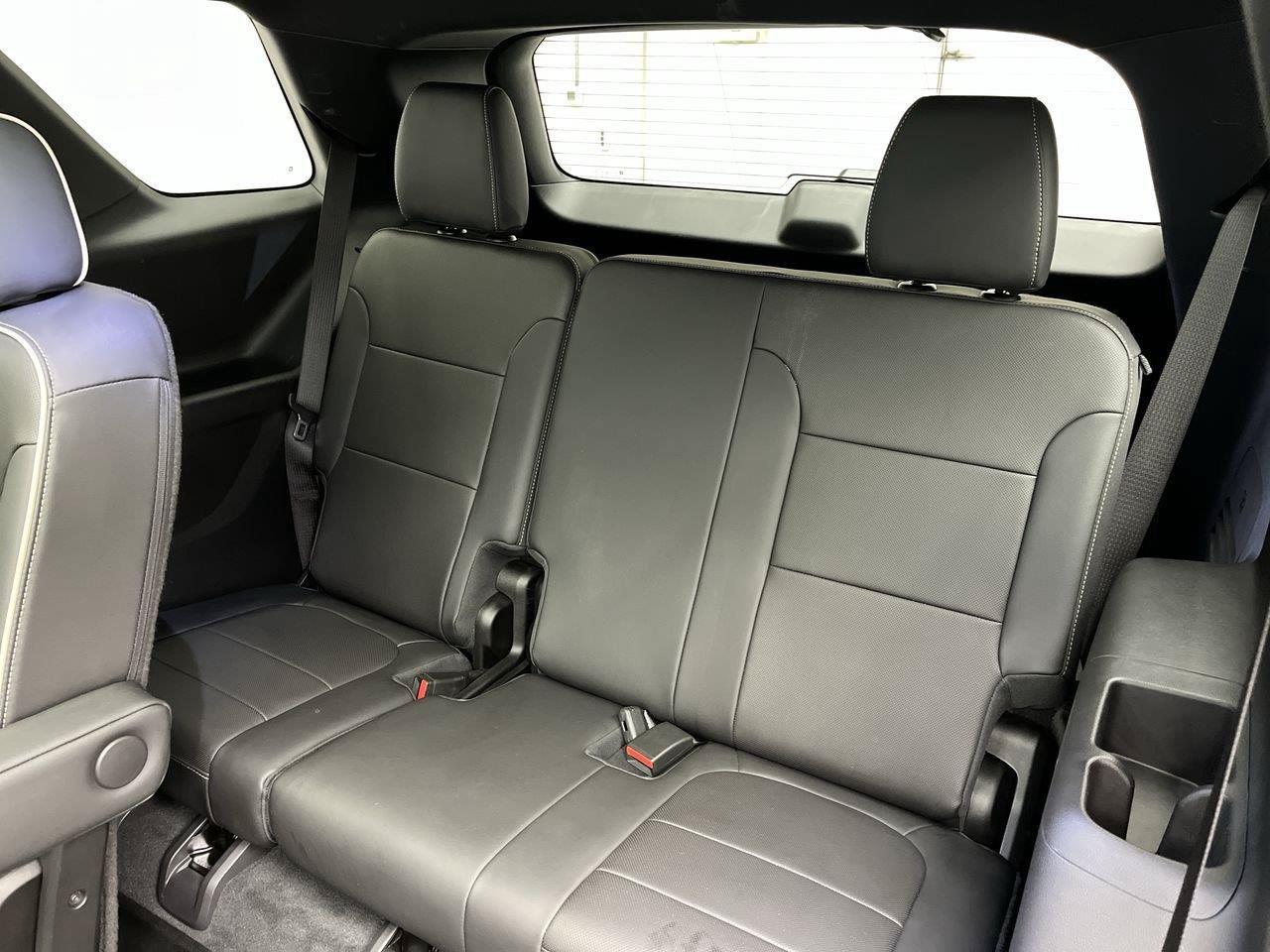 Certified 2022 Chevrolet Traverse Premier w/ Redline Edition AWD/4WD image 14