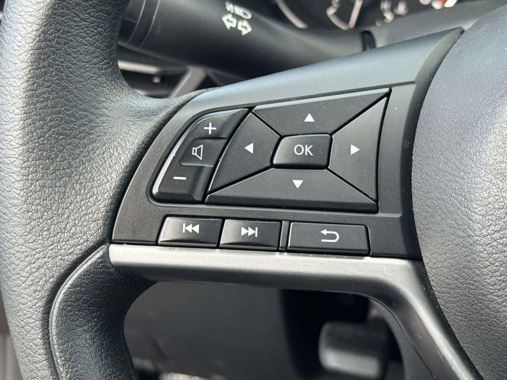 Used 2024 Nissan Altima 2.5 SV FWD image 23