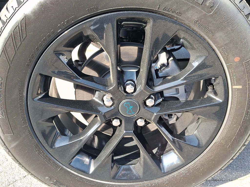 Used 2025 Jeep Wrangler Unlimited Sahara image 10