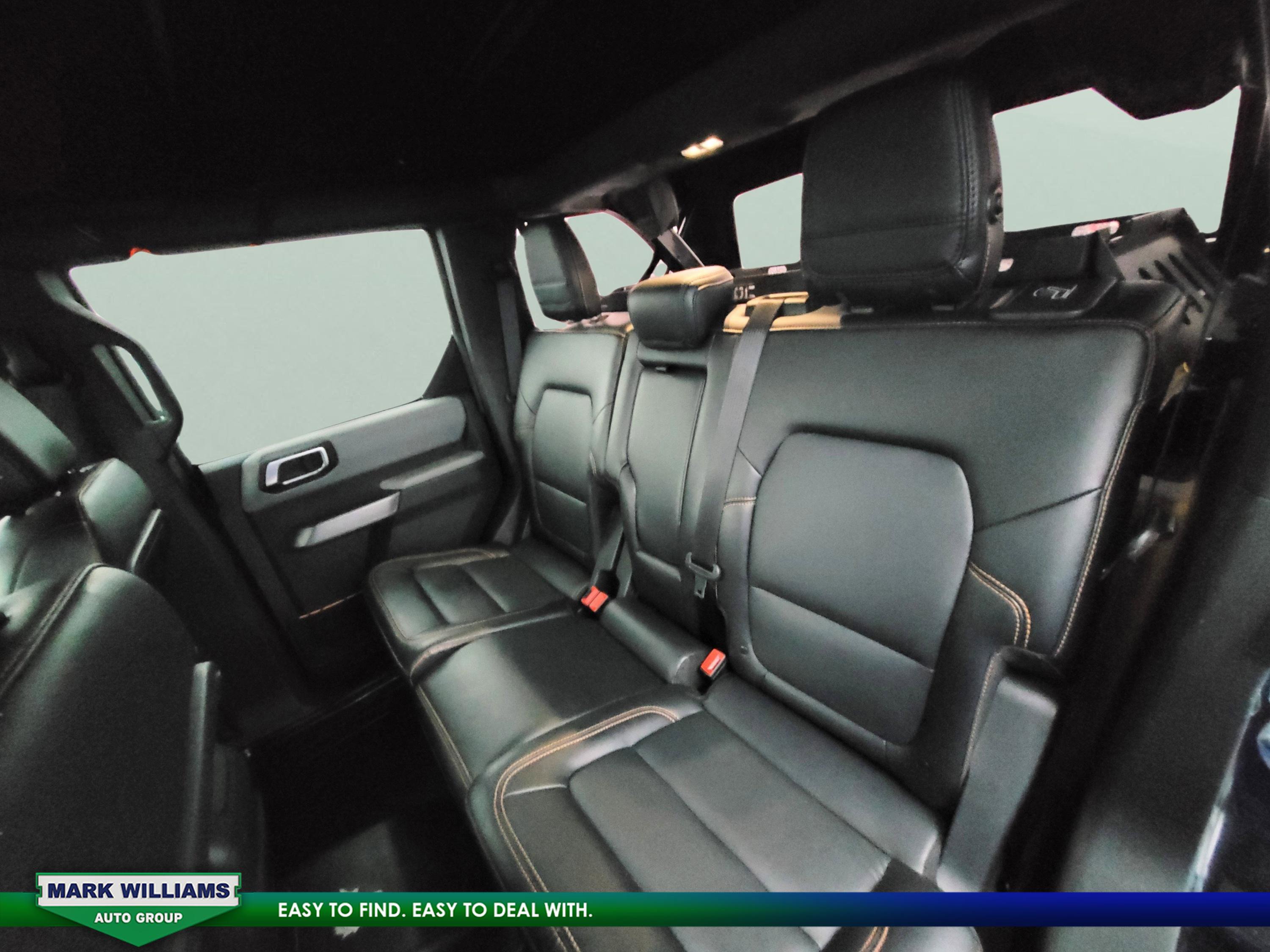 Used 2023 Ford Bronco Badlands image 17