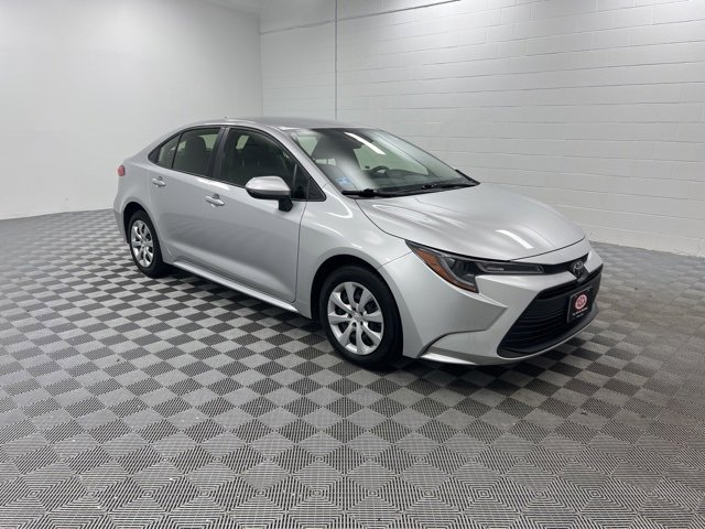 Used 2024 Toyota Corolla LE image 1