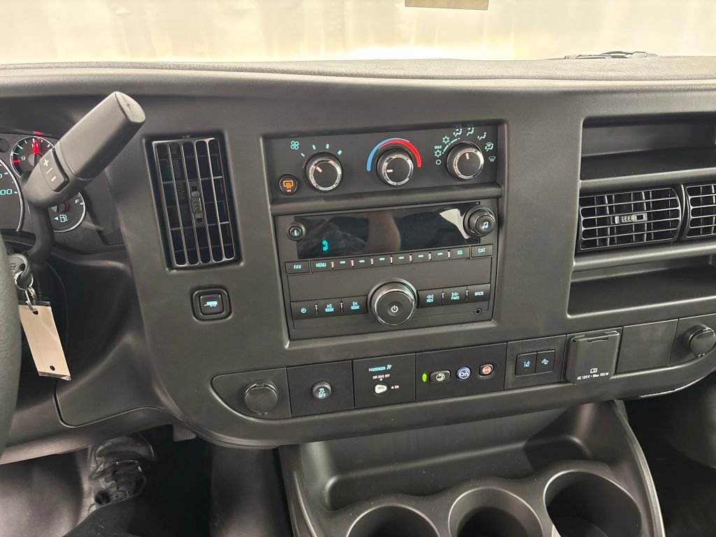 New 2024 Chevrolet Express 3500 Extended RWD image 17