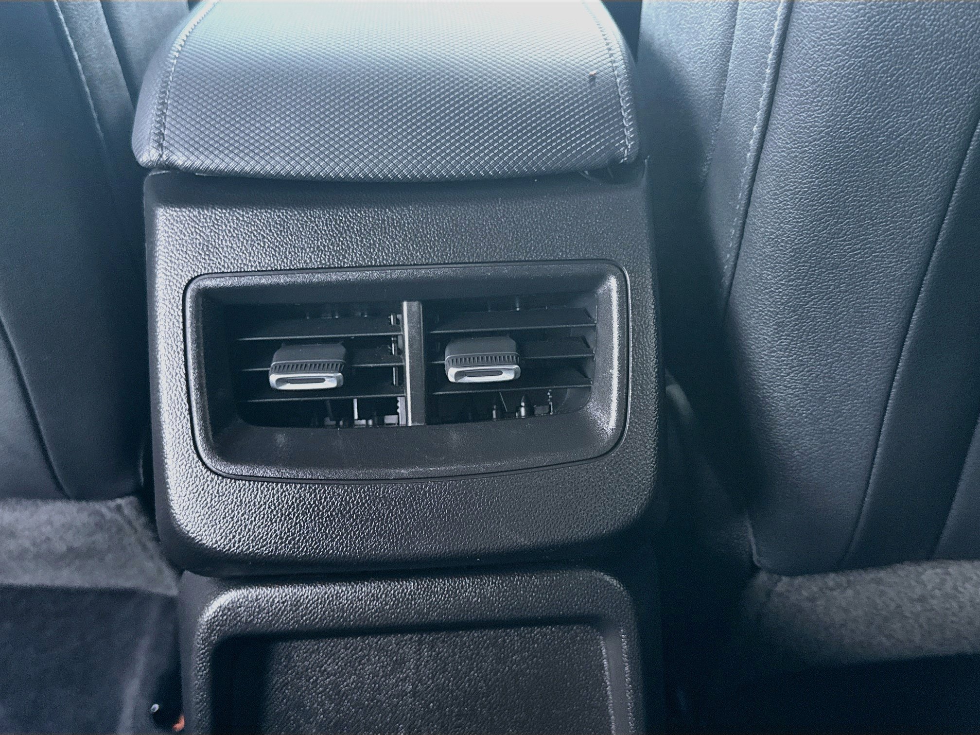 Used 2024 Chevrolet Equinox EV LT FWD image 23