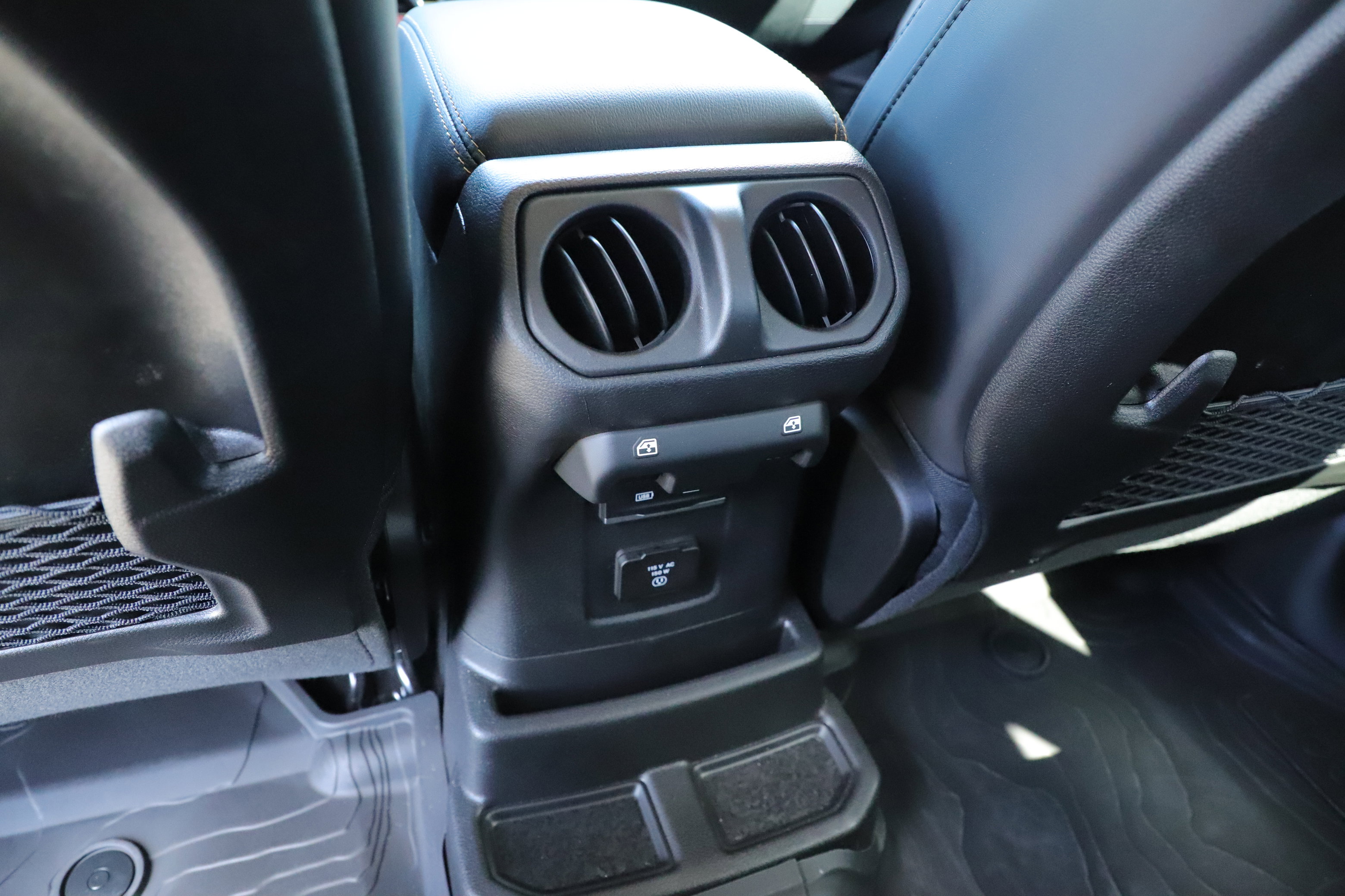 Used 2025 Jeep Wrangler Unlimited Rubicon 392 image 22