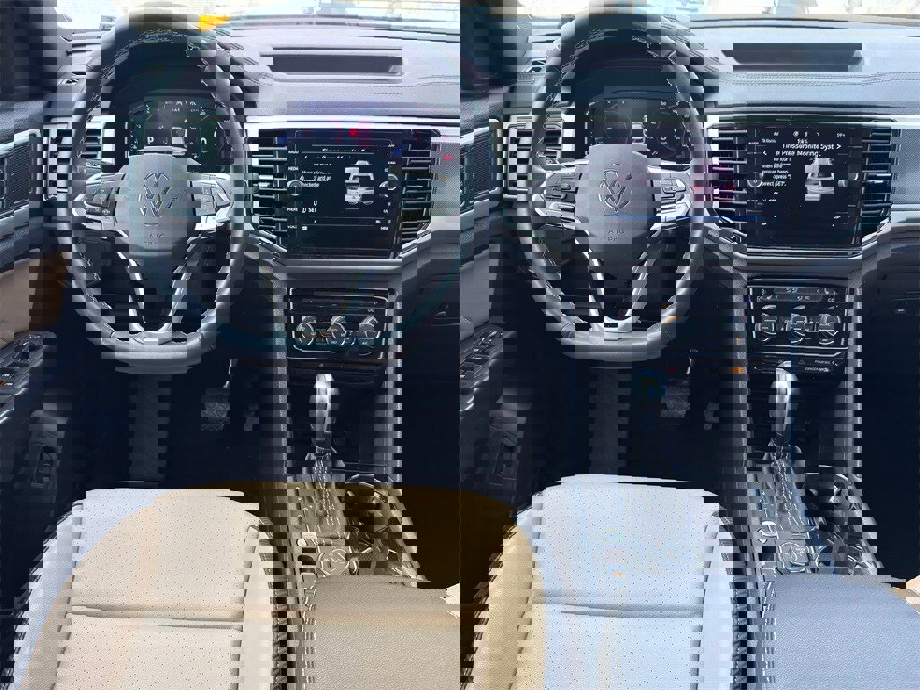 Used 2023 Volkswagen Atlas Cross Sport SE w/ Panoramic Sunroof Package image 28