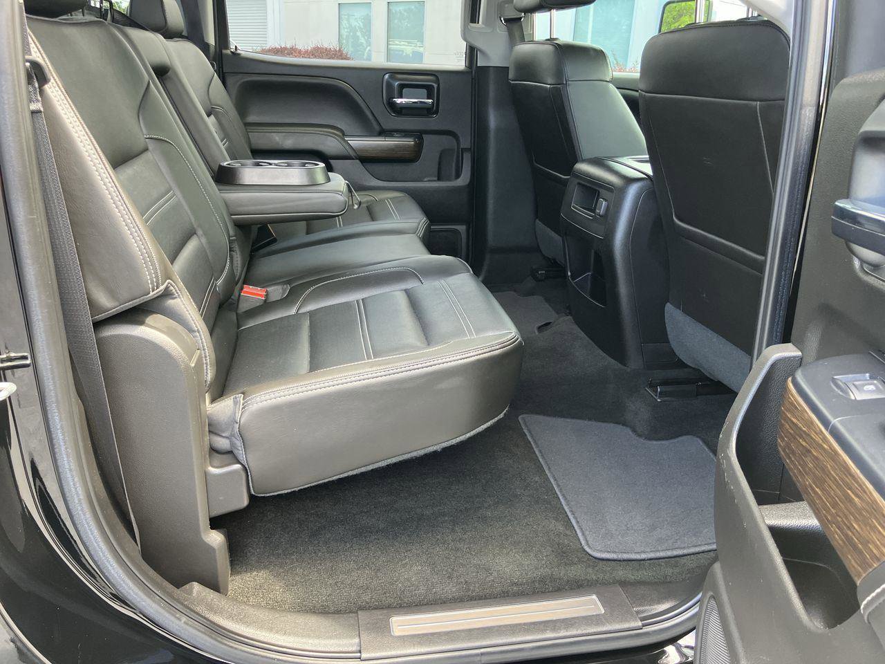 Used 2018 GMC Sierra 2500 Denali w/ Duramax Plus Package image 30