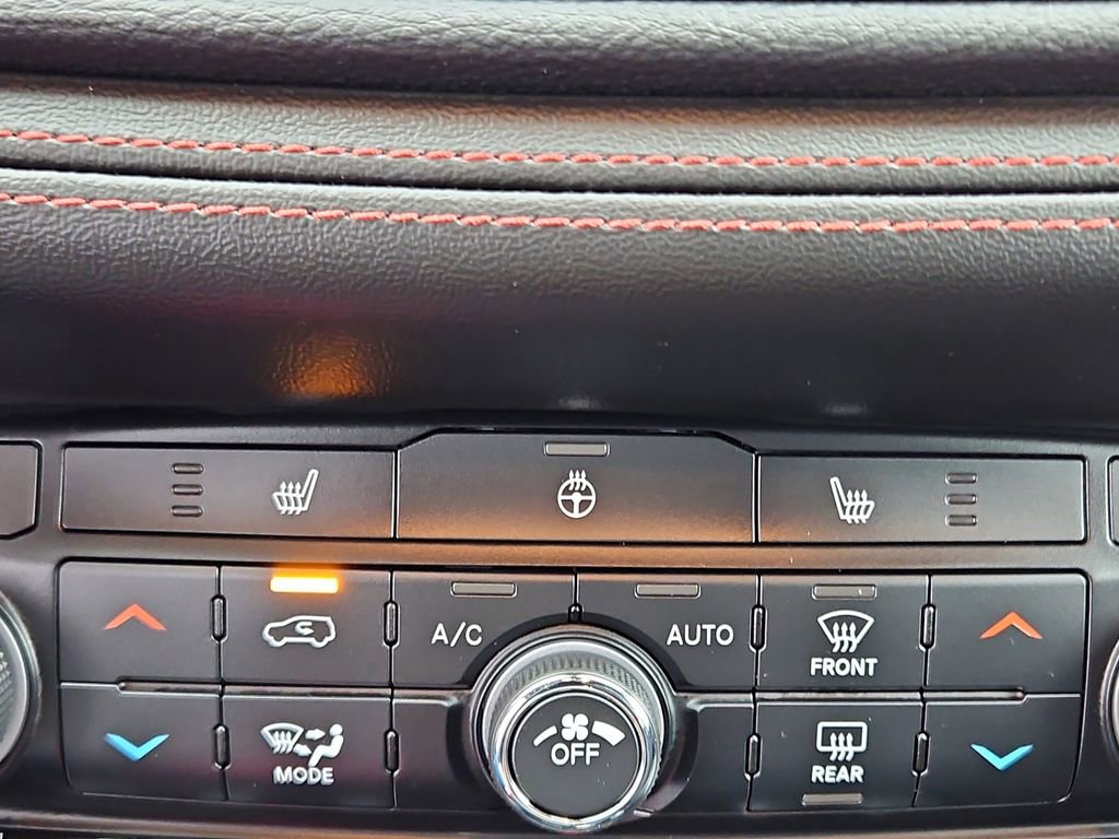 Used 2025 Dodge Durango GT image 19