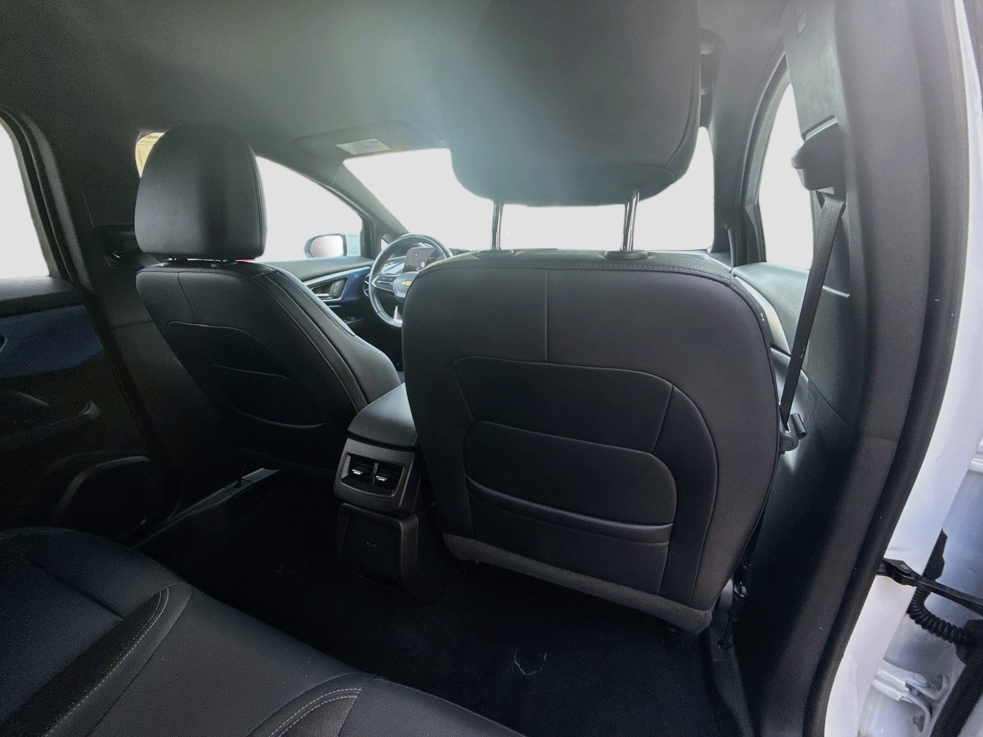 Used 2024 Chevrolet Equinox EV LT FWD image 30