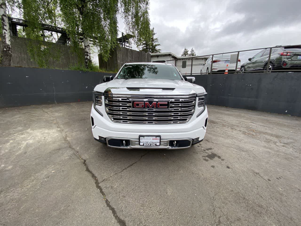 Used 2023 GMC Sierra 1500 Denali w/ Denali Reserve Package AWD/4WD image 9
