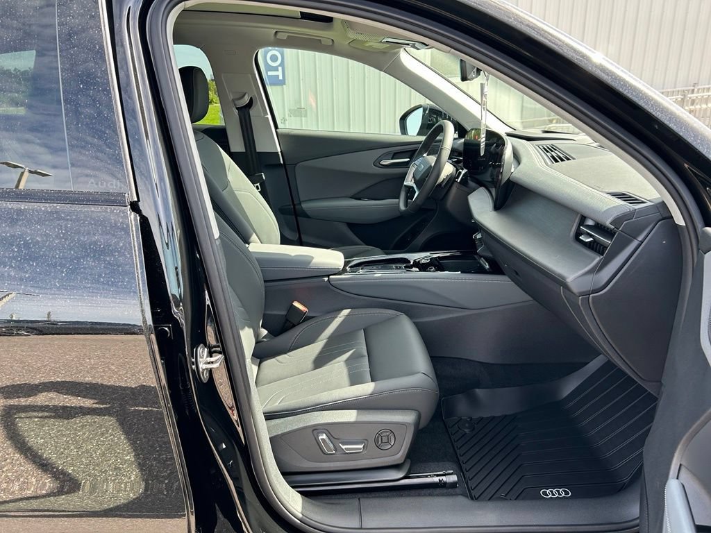 New 2026 Audi Q3 quattro 2.0T AWD/4WD image 32