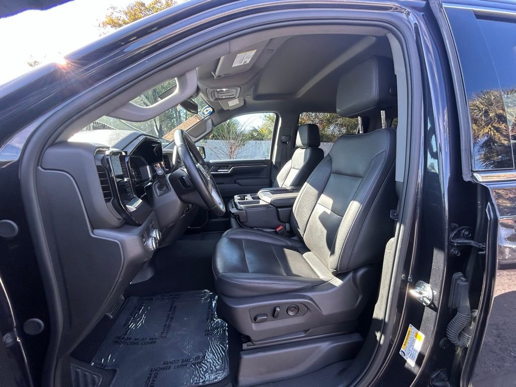 Used 2025 GMC Sierra 1500 SLT image 13