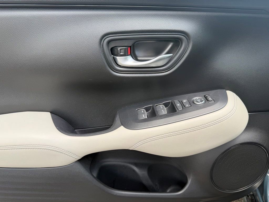 Certified 2024 Honda HR-V EX-L image 16