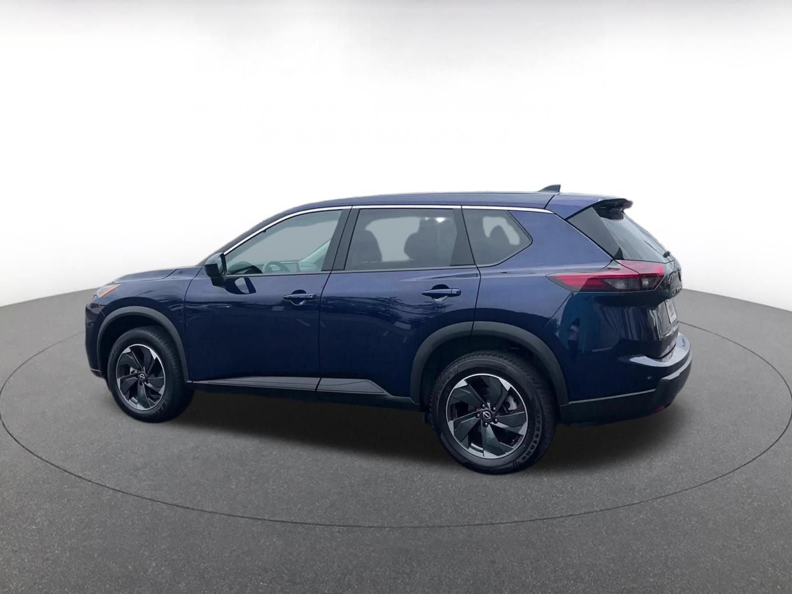 Used 2025 Nissan Rogue SV AWD/4WD image 10