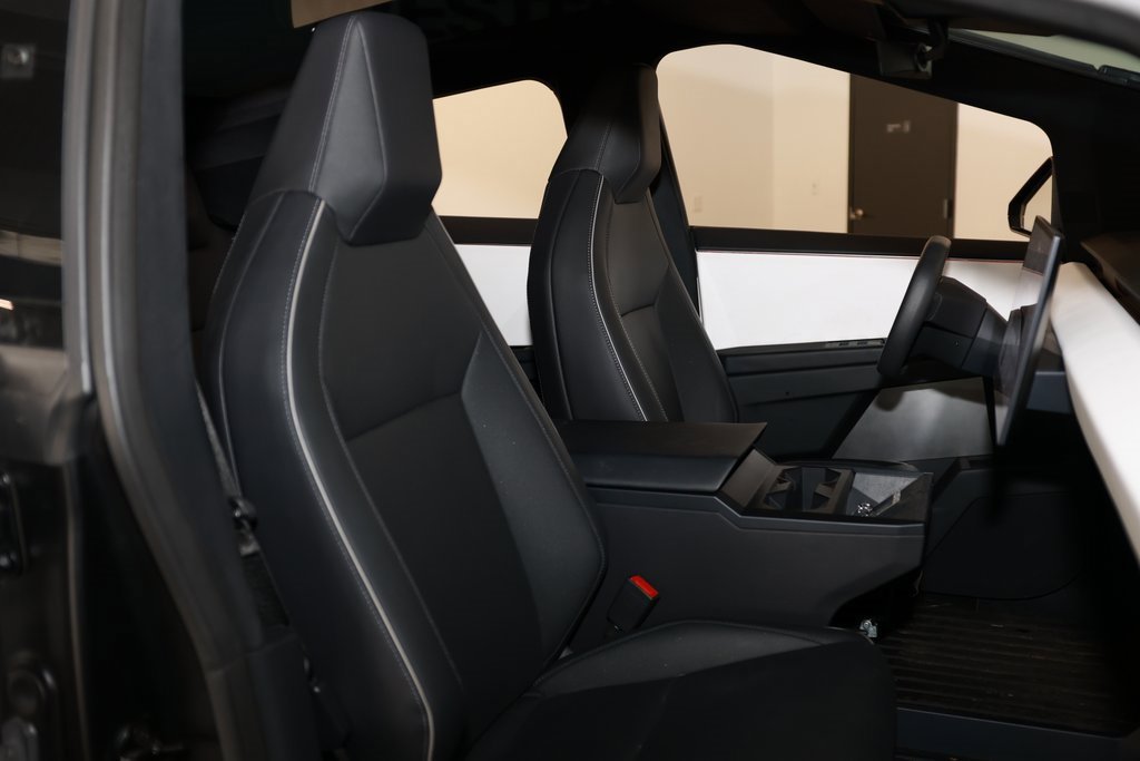 Used 2024 Tesla Cybertruck AWD Crew Cab image 17