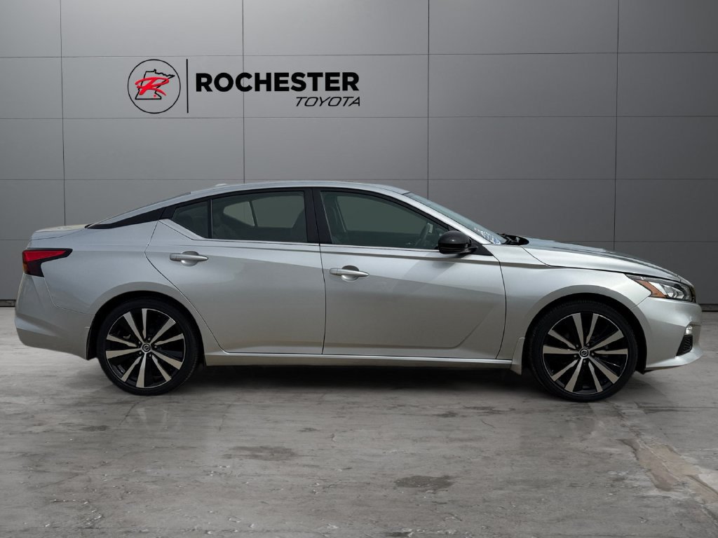Used 2021 Nissan Altima 2.5 SR w/ SR Premium Package FWD image 6