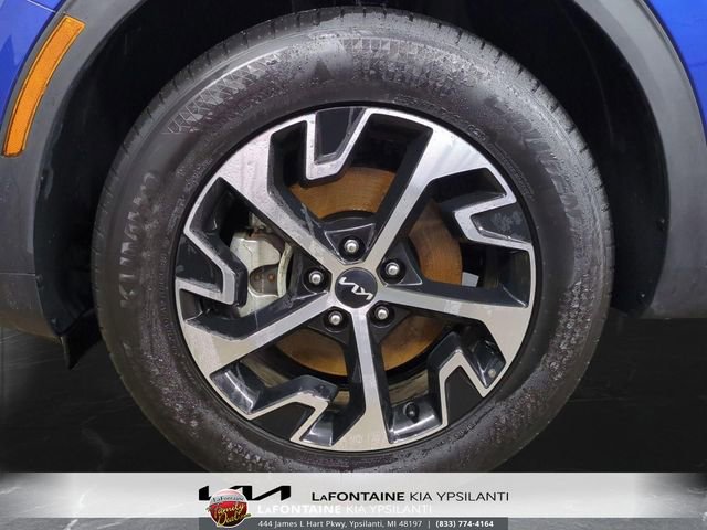 Certified 2025 Kia Sportage EX image 32
