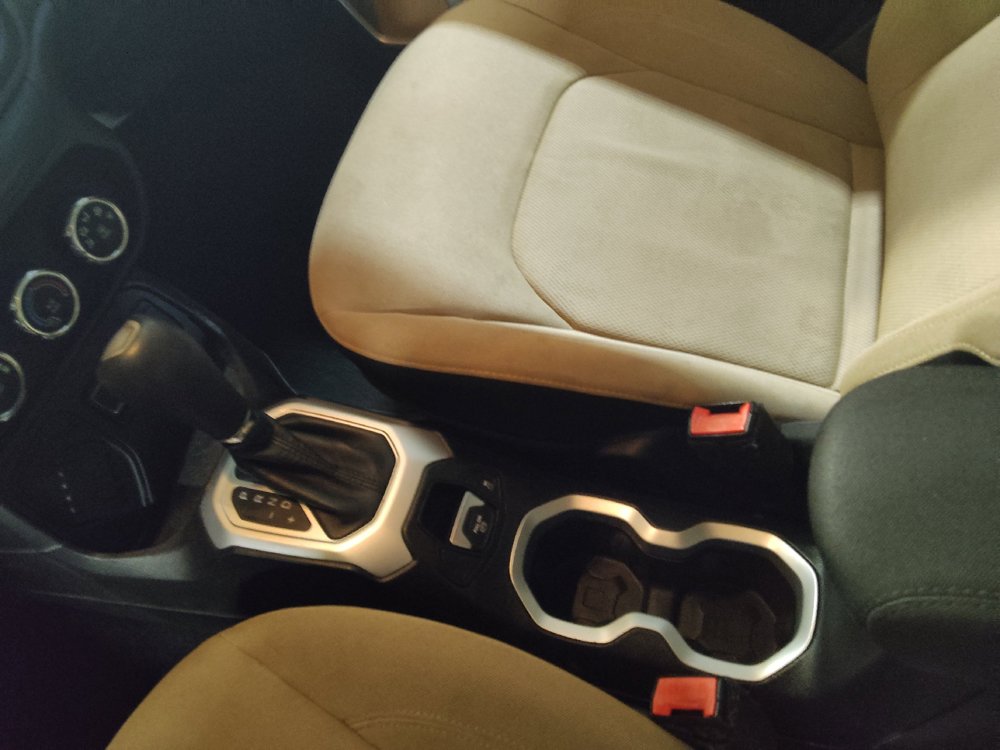Used 2017 Jeep Renegade Sport w/ Power & Air Group FWD image 26