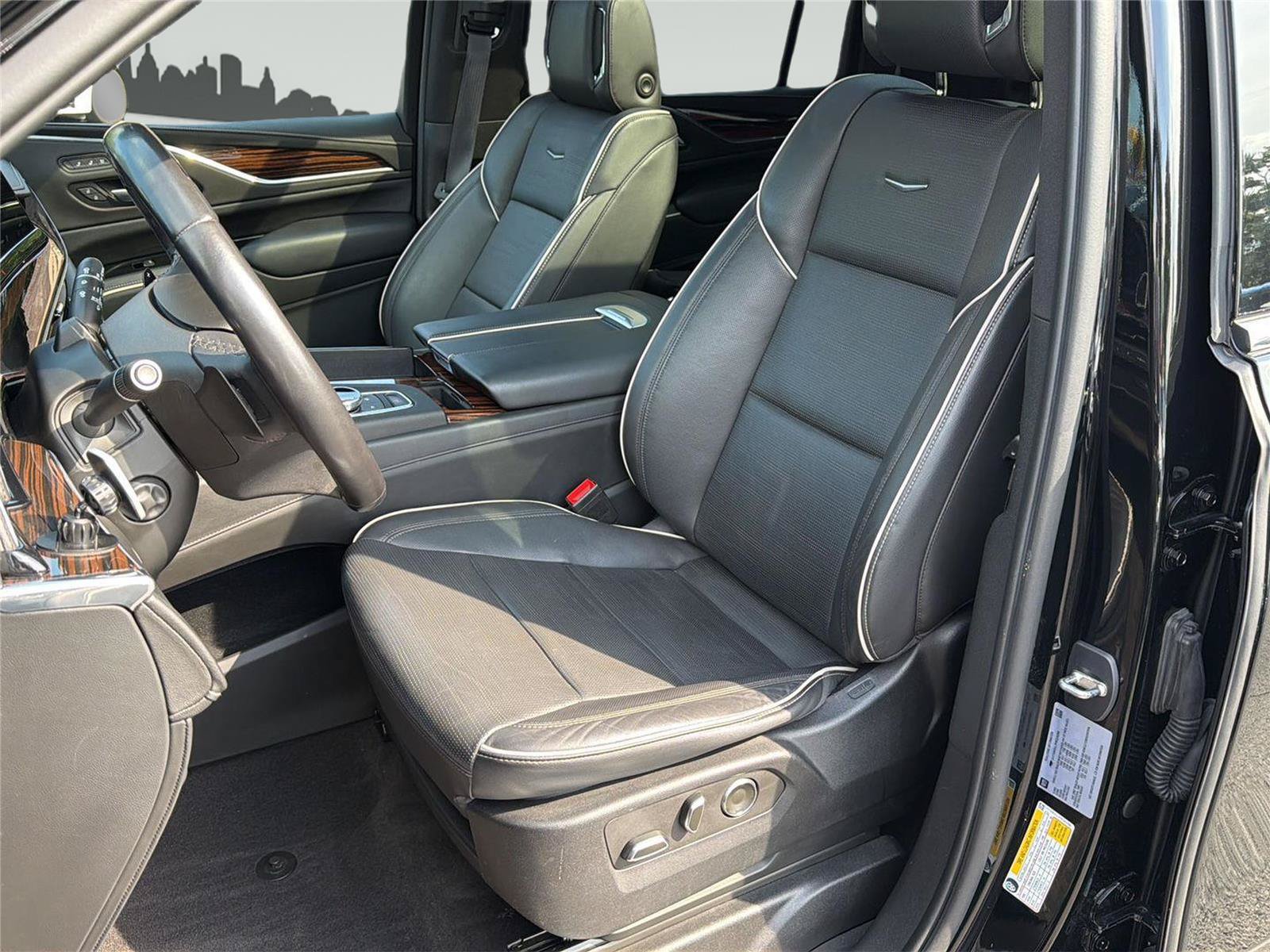 Used 2023 Cadillac Escalade ESV Premium Luxury AWD/4WD image 11