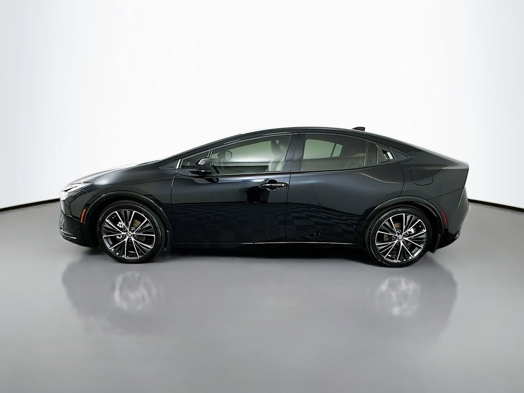 Used 2026 Toyota Prius XLE FWD image 8
