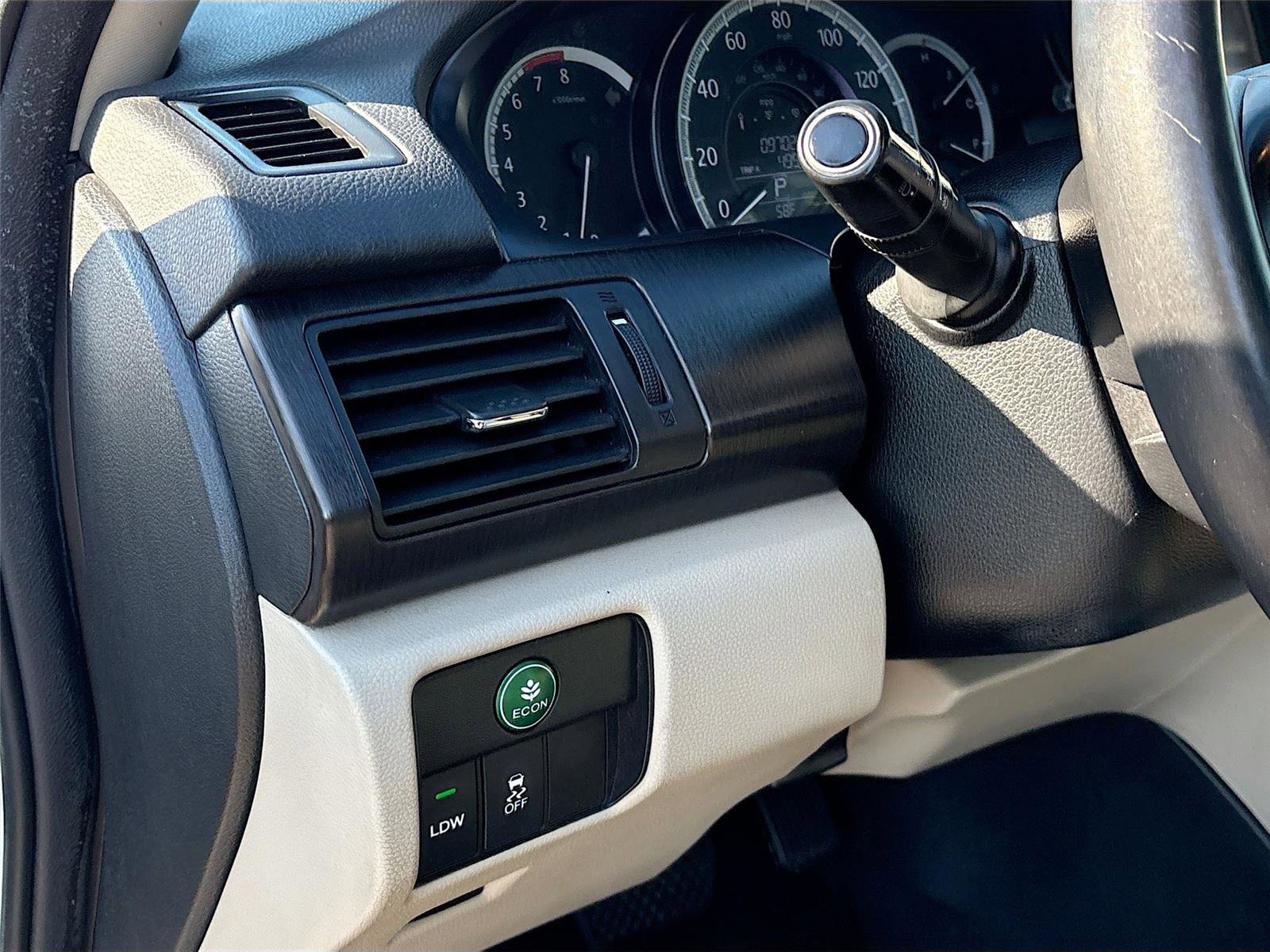 Used 2015 Honda Accord EX-L image 11