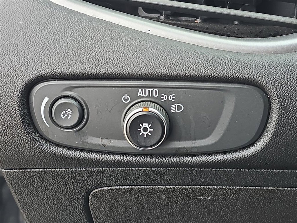 Used 2023 Chevrolet Malibu LT image 18