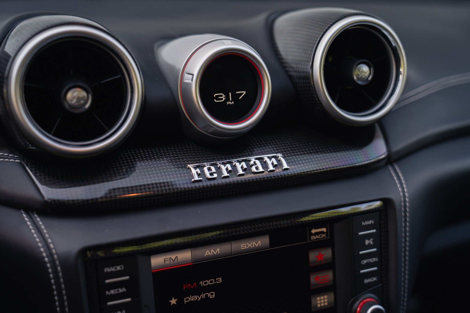 Used 2017 Ferrari California T RWD image 44