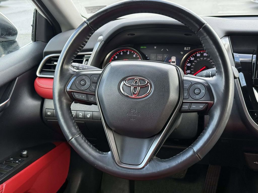 Used 2022 Toyota Camry XSE image 9